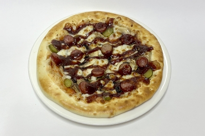 Пицца с охотничьими колбасками