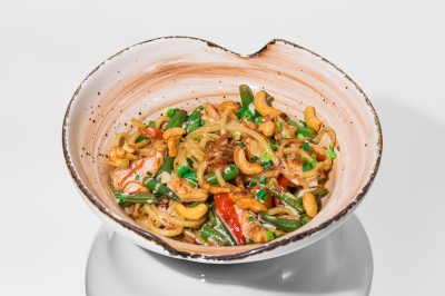 Лапша удон с курицей и соусом Айоли 